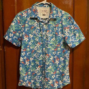 Medium Penguin Floral-Print Hawaiian Style Button Down